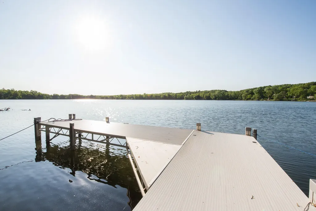 8790 Hendricks Drive Hamburg Township MI 48116