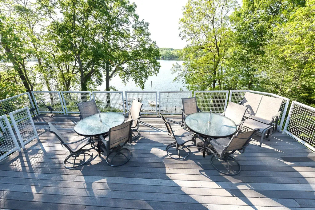 8790 Hendricks Drive Hamburg Township MI 48116