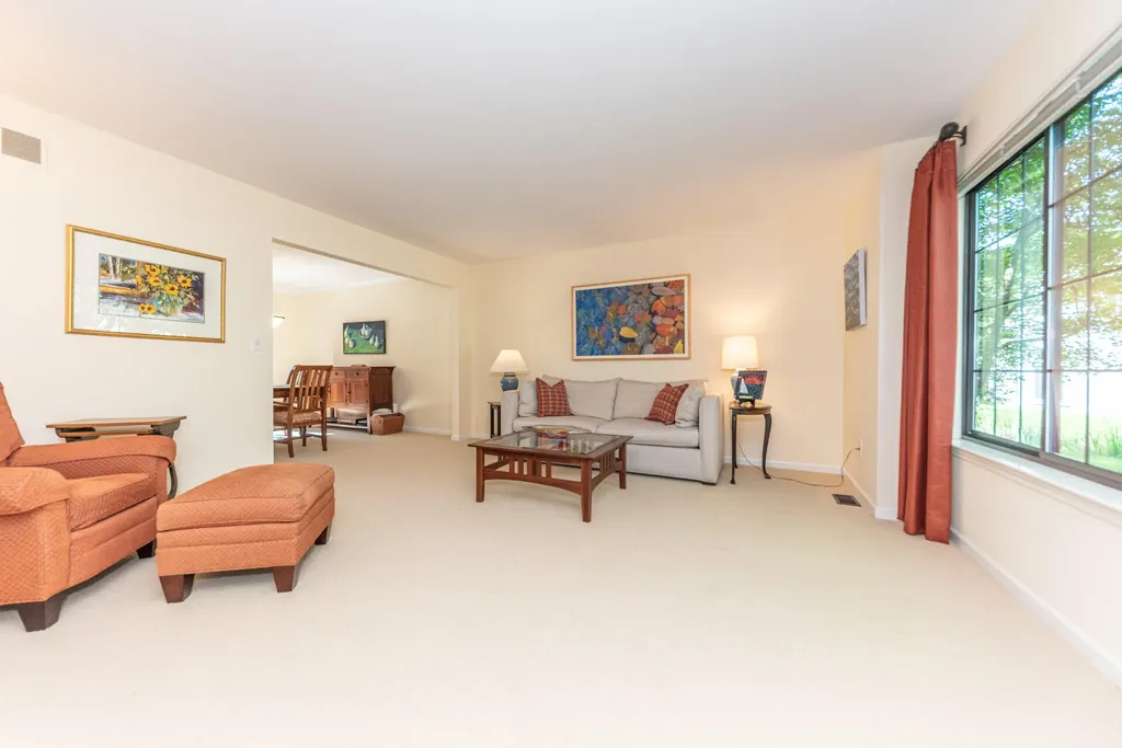 2110 Ardenne Drive Ann Arbor City MI 48105