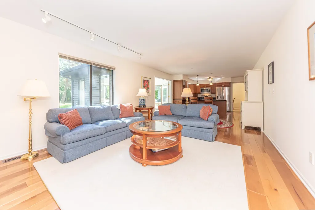 2110 Ardenne Drive Ann Arbor City MI 48105