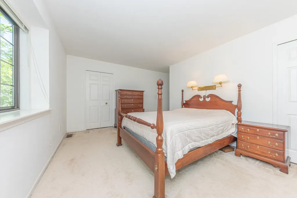 2110 Ardenne Drive Ann Arbor City MI 48105