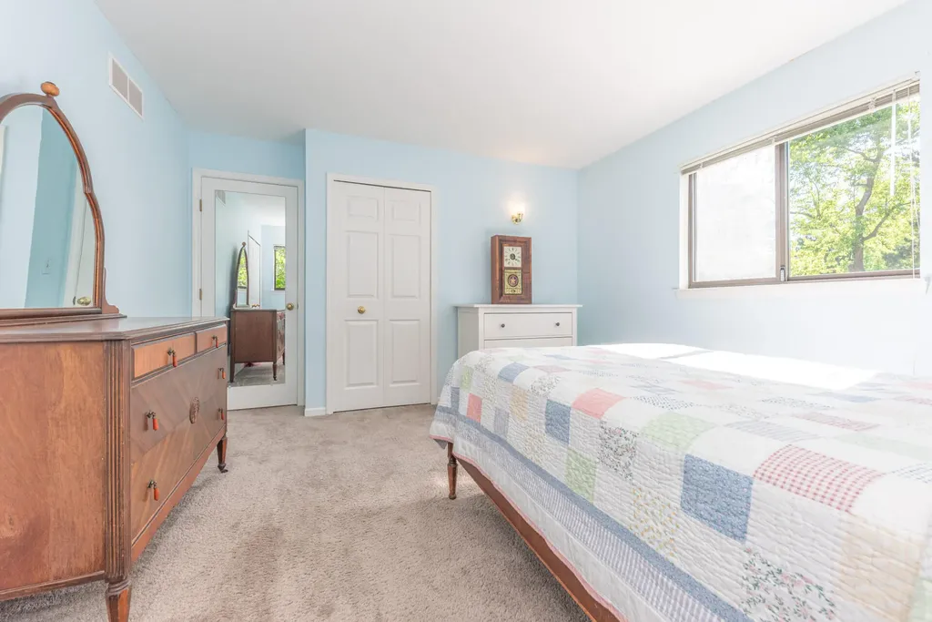 2110 Ardenne Drive Ann Arbor City MI 48105