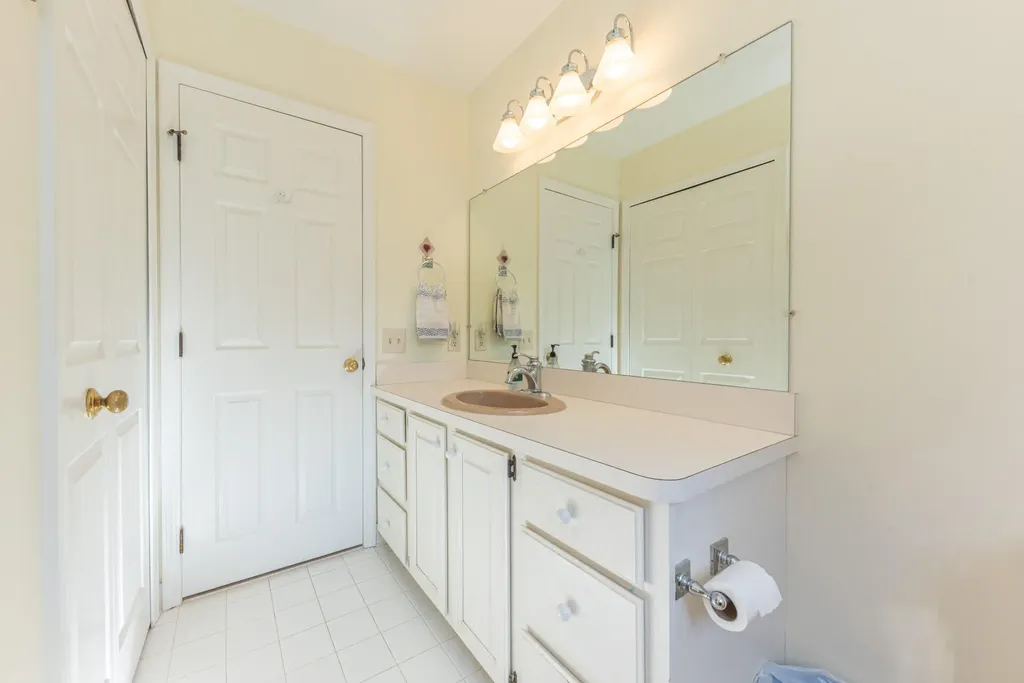 2110 Ardenne Drive Ann Arbor City MI 48105