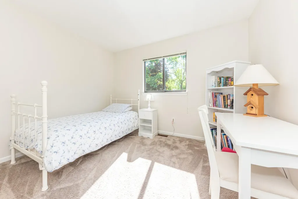 2110 Ardenne Drive Ann Arbor City MI 48105