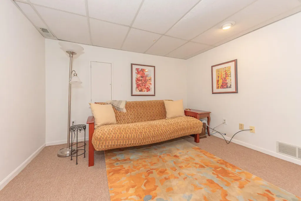 2110 Ardenne Drive Ann Arbor City MI 48105