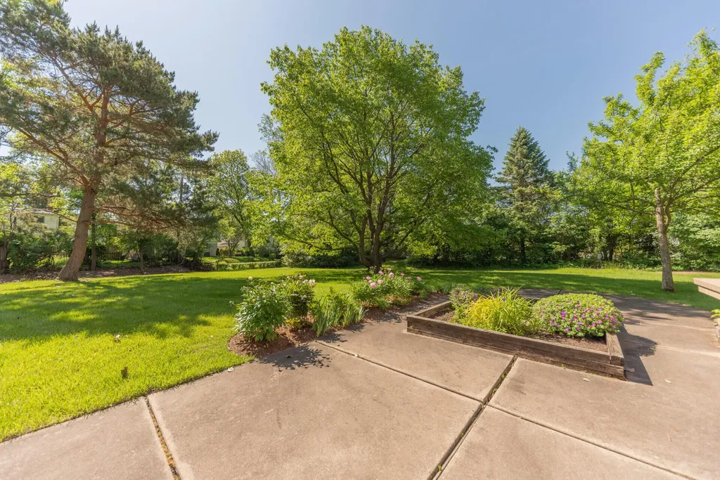 2110 Ardenne Drive Ann Arbor City MI 48105