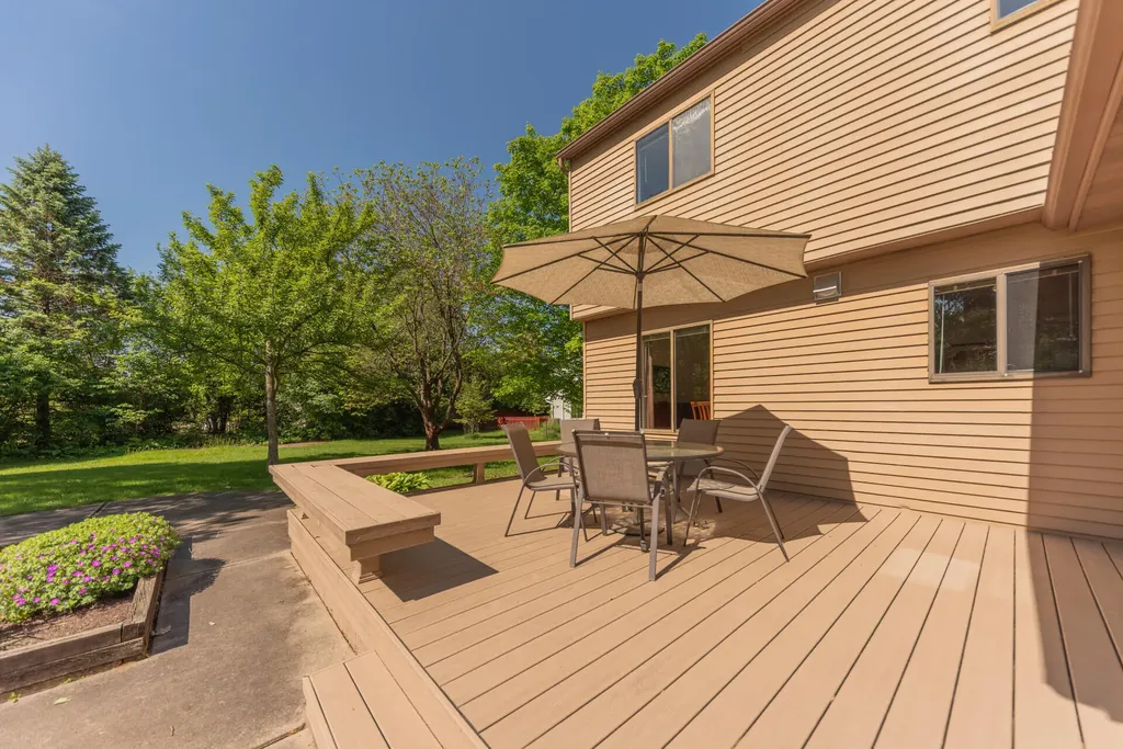 2110 Ardenne Drive Ann Arbor City MI 48105