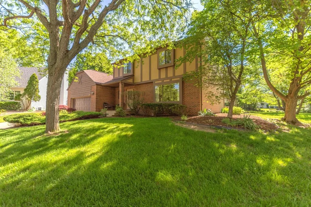 2110 Ardenne Drive Ann Arbor City MI 48105