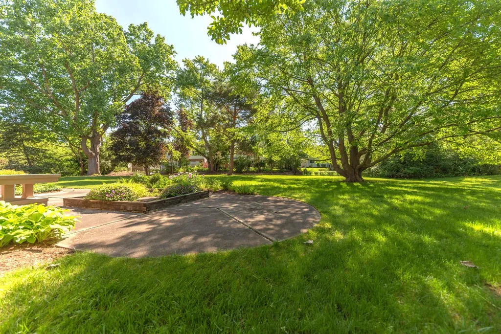 2110 Ardenne Drive Ann Arbor City MI 48105