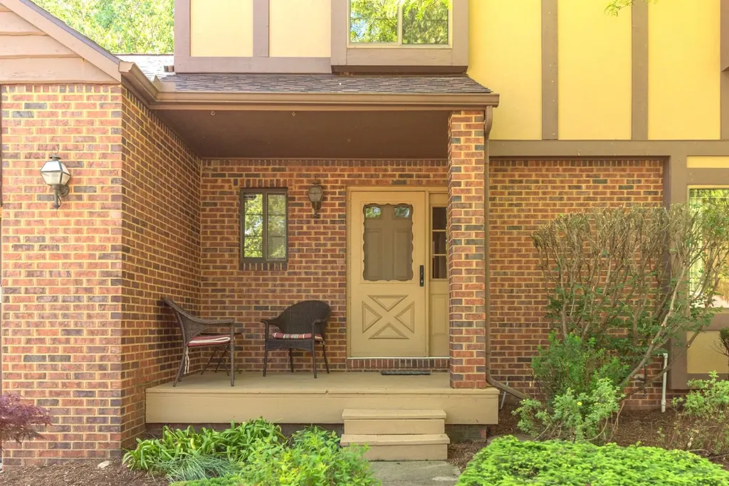 2110 Ardenne Drive Ann Arbor City MI 48105