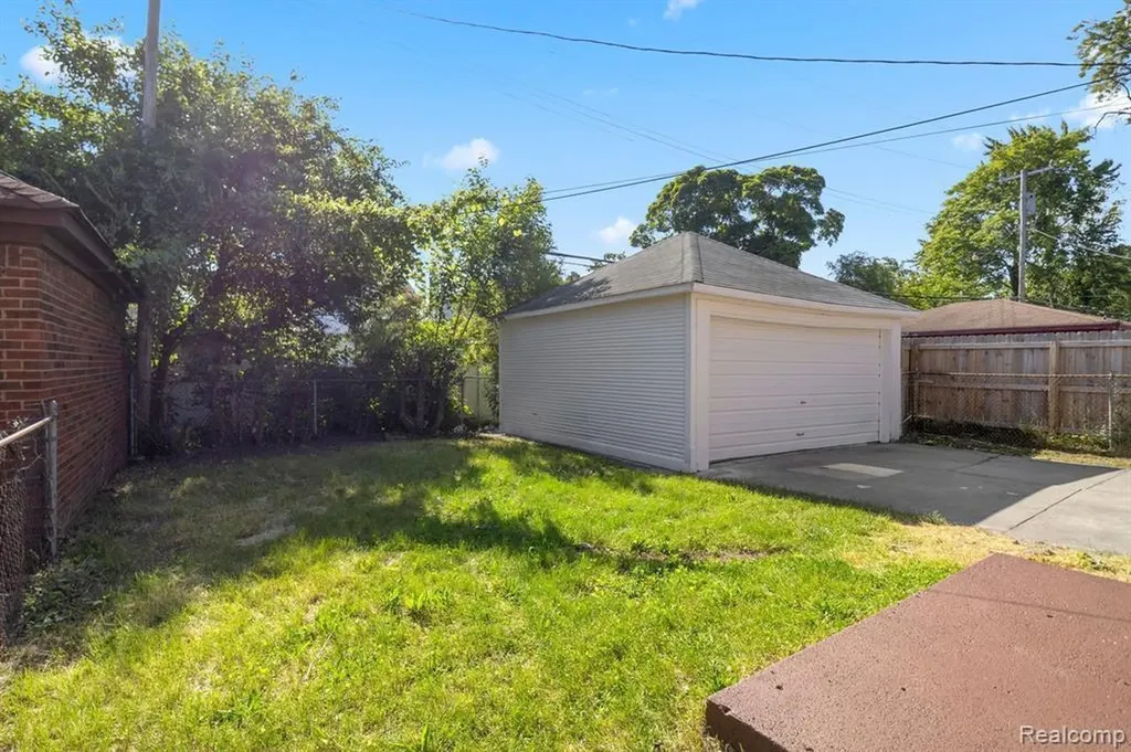 18050 Wisconsin Street Detroit City MI 48221
