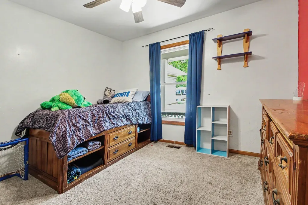 1633 N Hanlon Street Westland City MI 48185