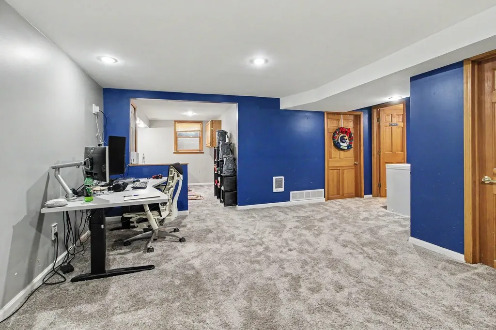 1633 N Hanlon Street Westland City MI 48185