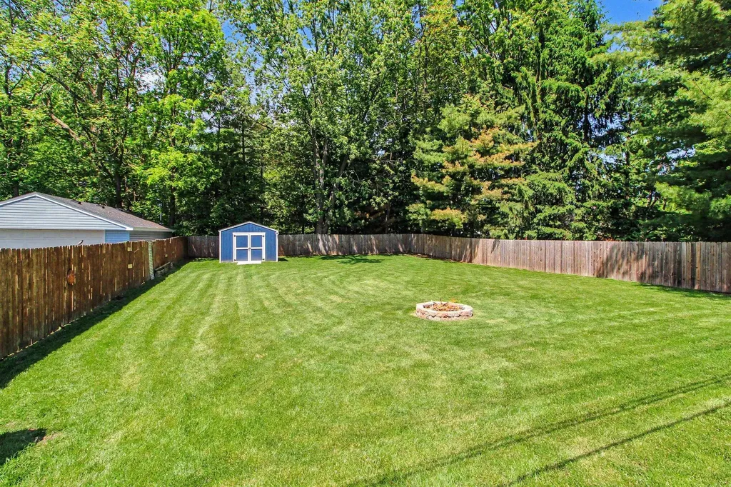 1633 N Hanlon Street Westland City MI 48185