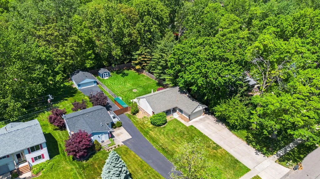 1633 N Hanlon Street Westland City MI 48185
