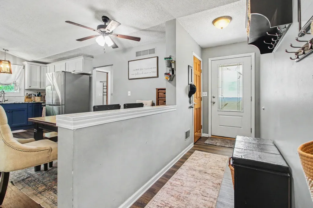 1633 N Hanlon Street Westland City MI 48185