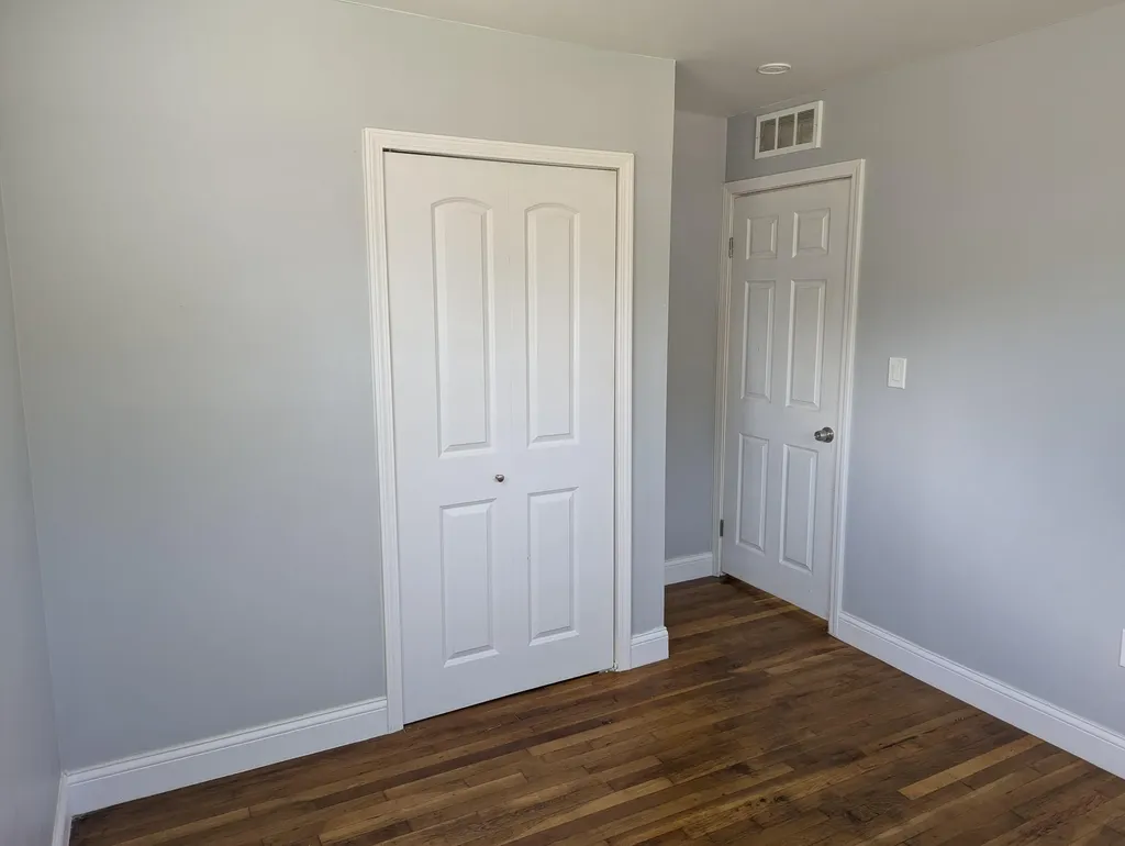 2736 Appleridge Street Ypsilanti Charter Township MI 48198