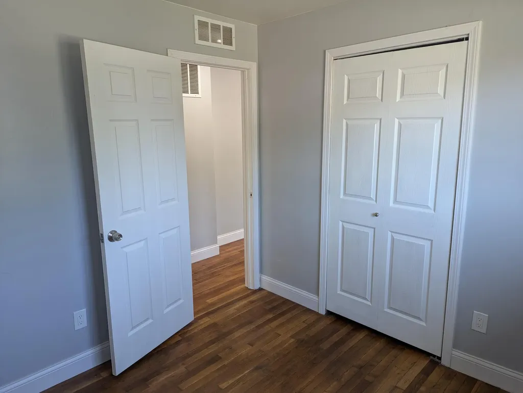 2736 Appleridge Street Ypsilanti Charter Township MI 48198