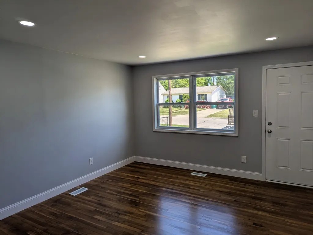 2736 Appleridge Street Ypsilanti Charter Township MI 48198