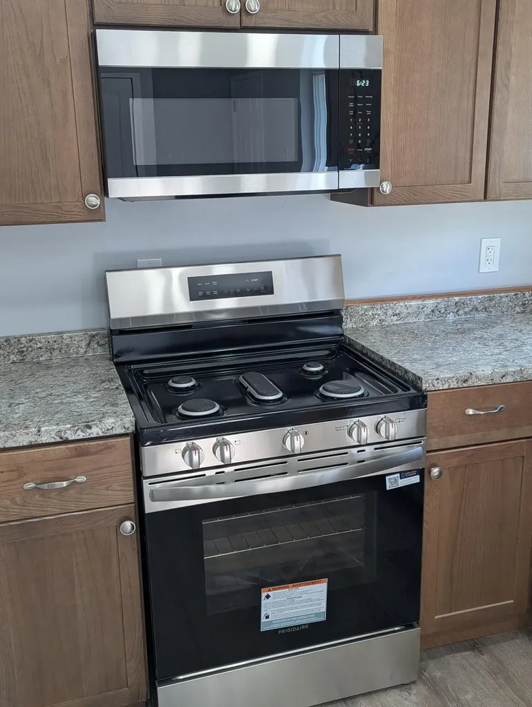 2736 Appleridge Street Ypsilanti Charter Township MI 48198