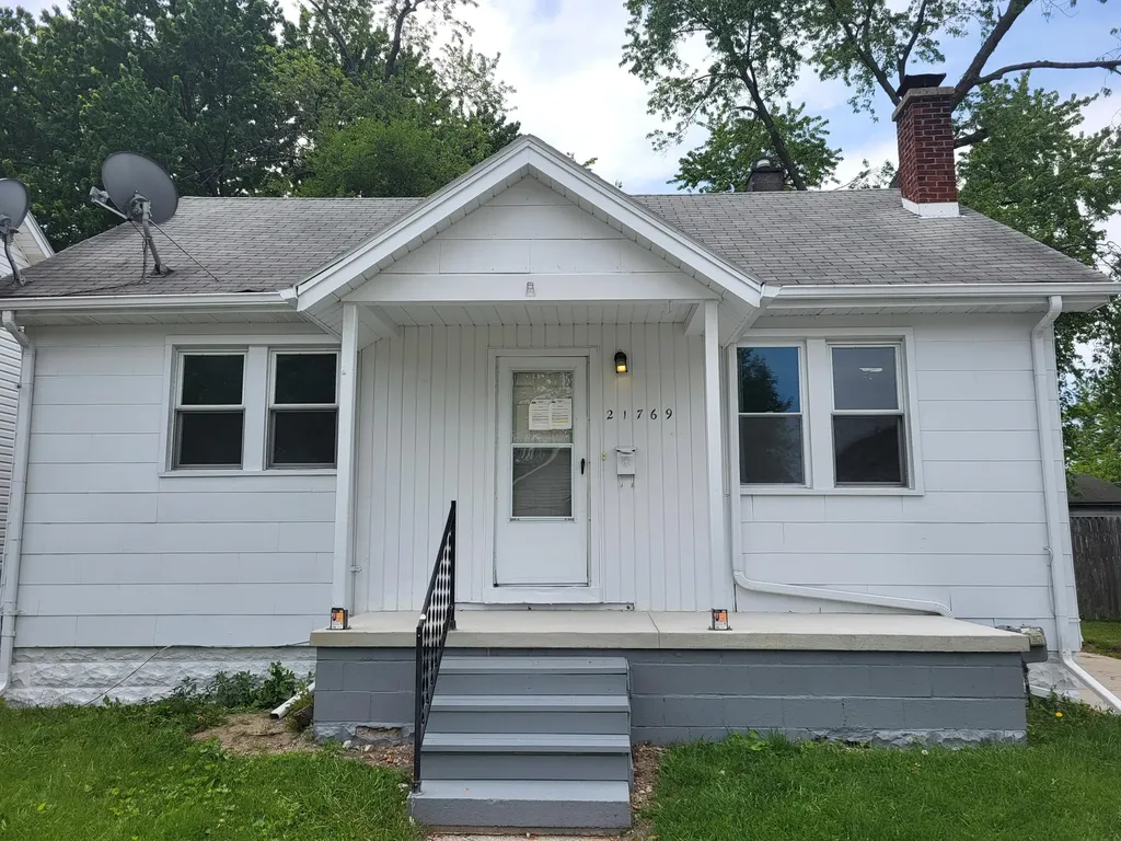 21769 Donald Avenue Eastpointe City MI 48021