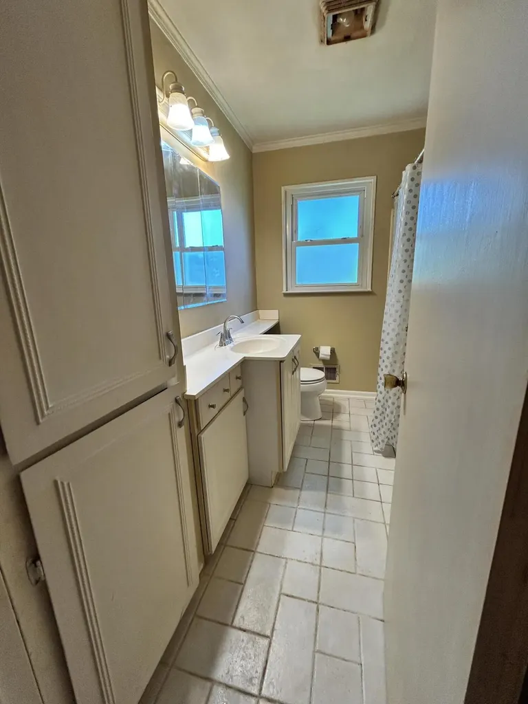 15464 Cameron Street Southgate City MI 48195