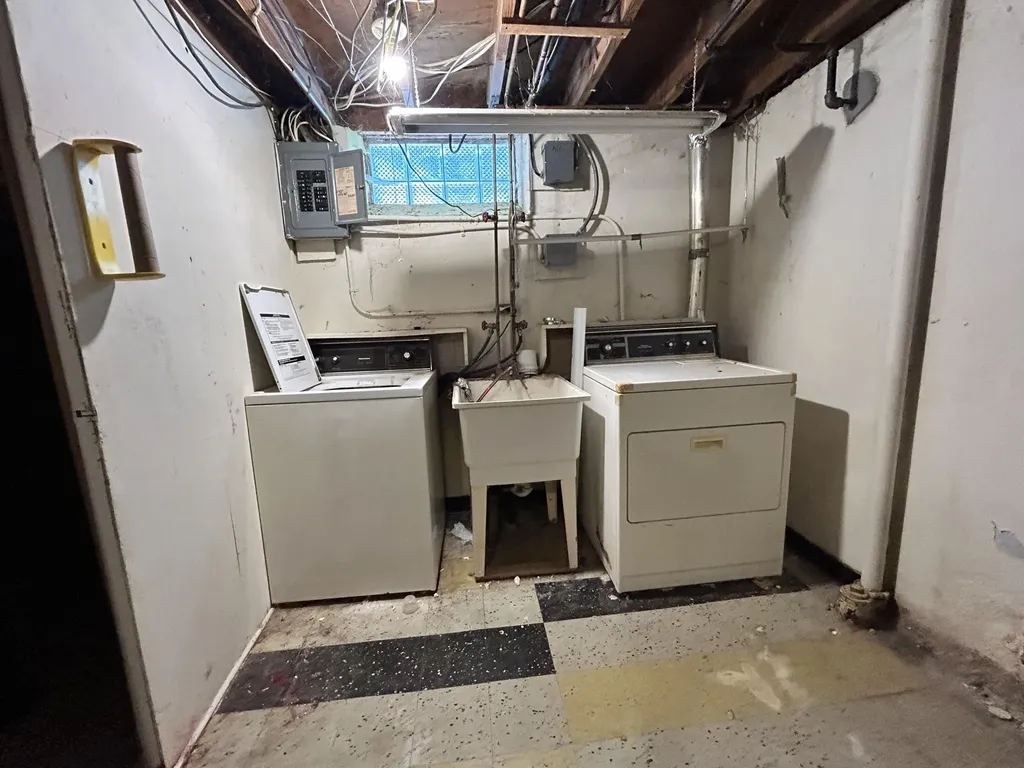 15464 Cameron Street Southgate City MI 48195