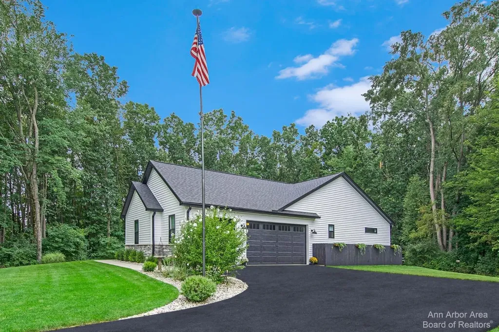 1970 Bridgets Way Unadilla Township MI 48137