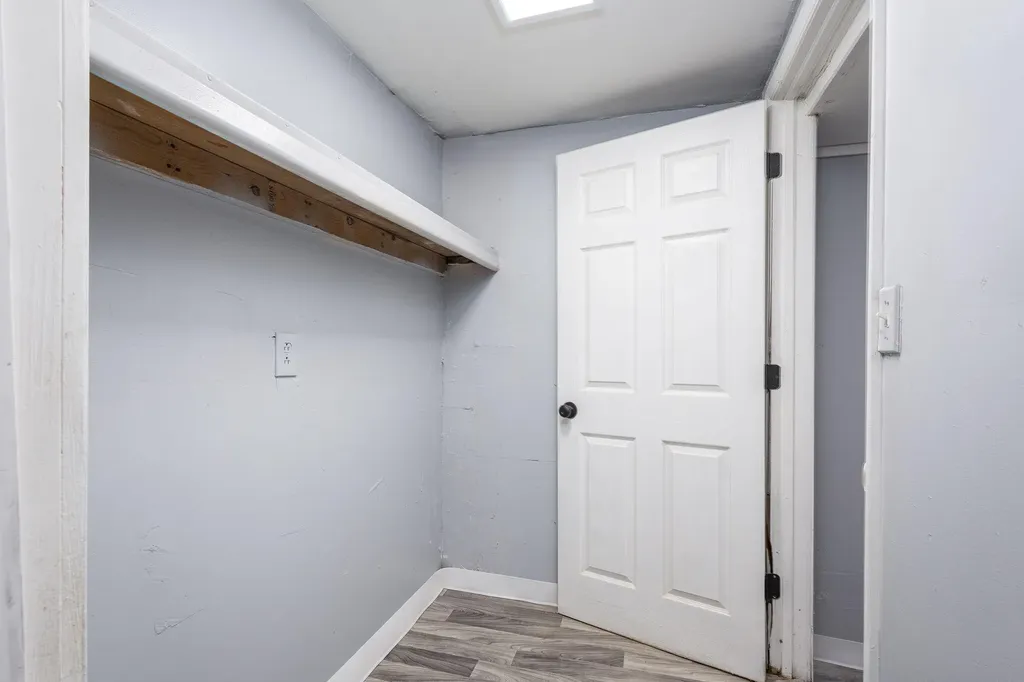 15641 Pickford Detroit City MI 48235