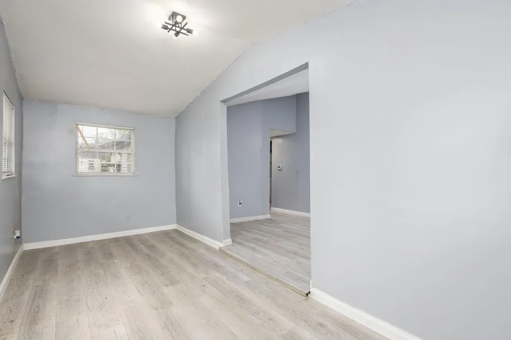 15641 Pickford Detroit City MI 48235