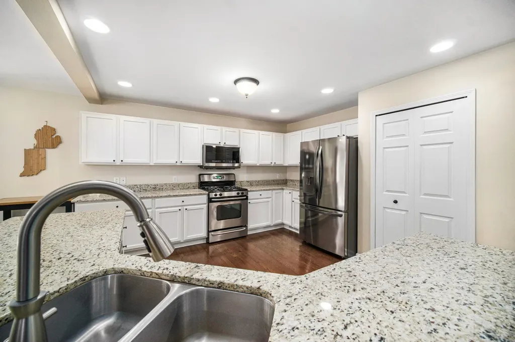 1686 Enclave Lane Ann Arbor City MI 48103