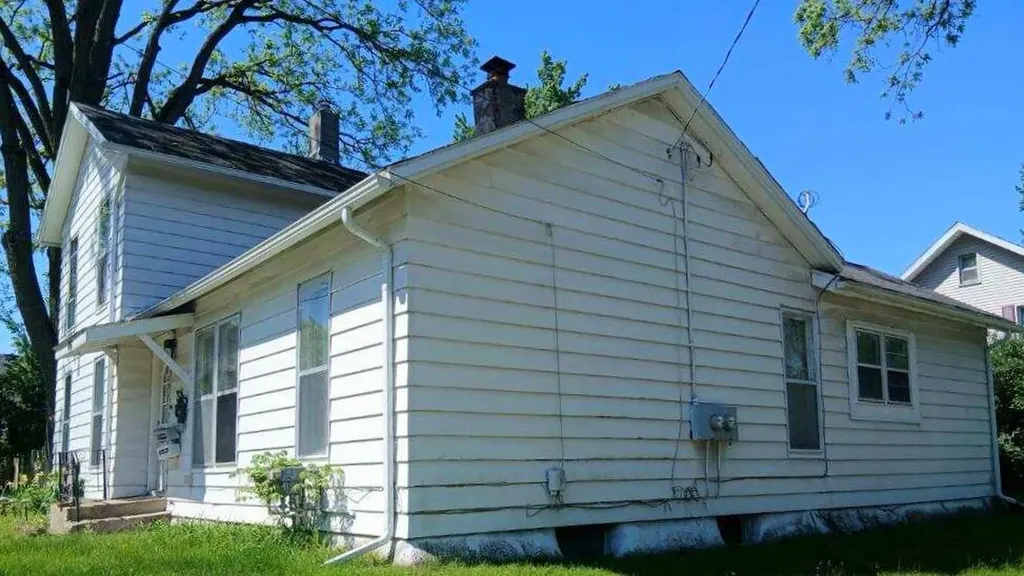 844 Backus Street Jackson City MI 49202
