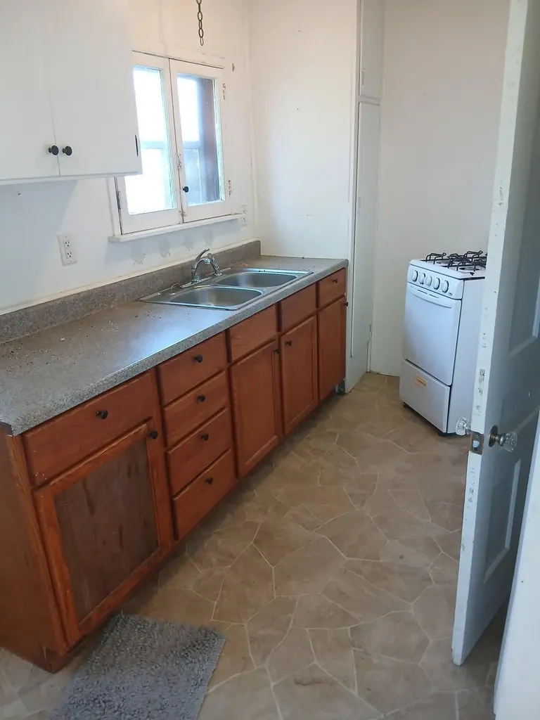 844 Backus Street Jackson City MI 49202