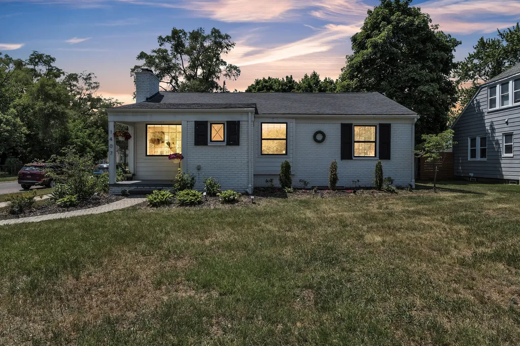 1407 Pinecrest Drive Ferndale City MI 48220