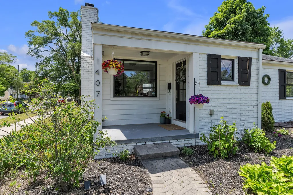 1407 Pinecrest Drive Ferndale City MI 48220