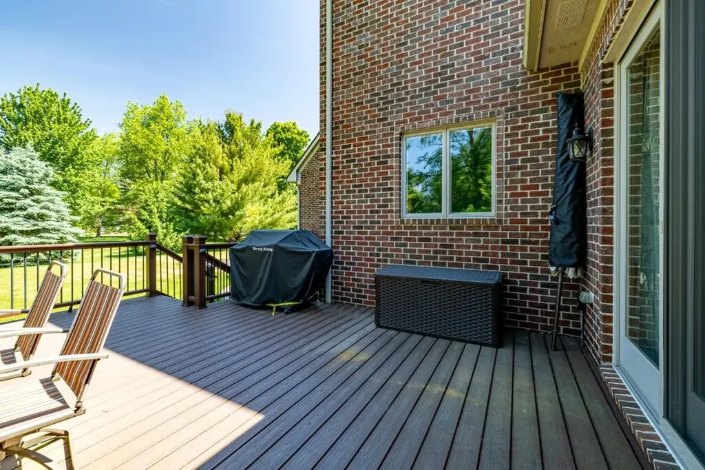 8061 Pine Ridge Court Salem Township MI 48168