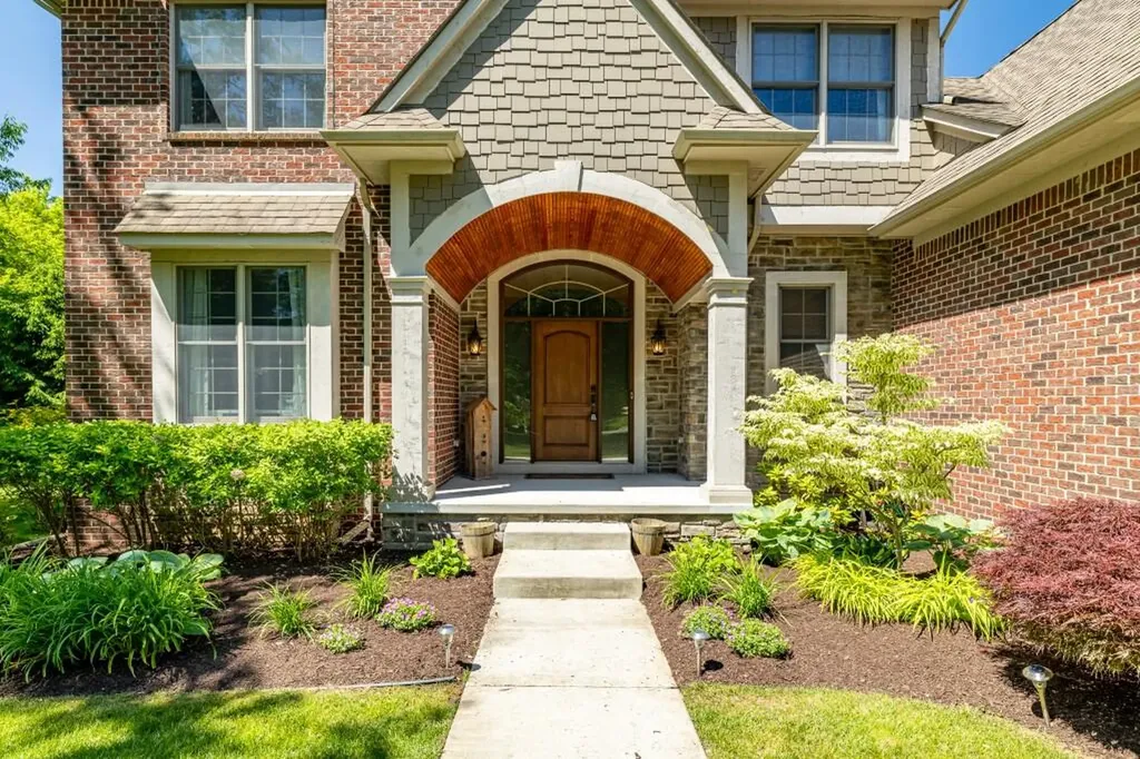 8061 Pine Ridge Court Salem Township MI 48168