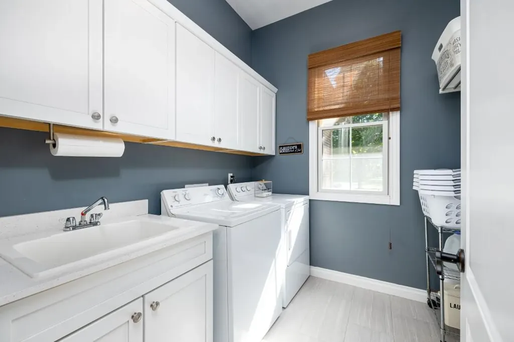 8061 Pine Ridge Court Salem Township MI 48168