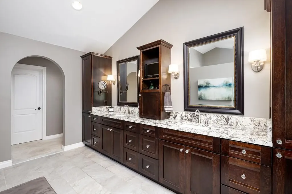 8061 Pine Ridge Court Salem Township MI 48168