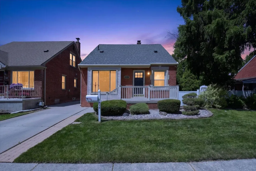 1426 Leblanc Street Lincoln Park City MI 48146