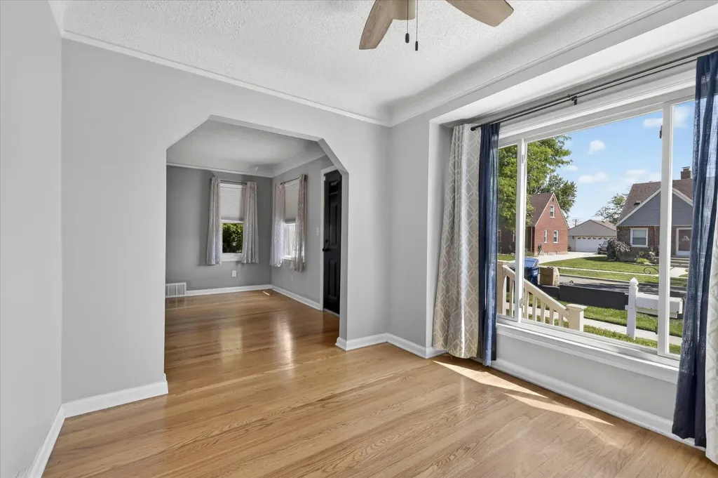 1426 Leblanc Street Lincoln Park City MI 48146