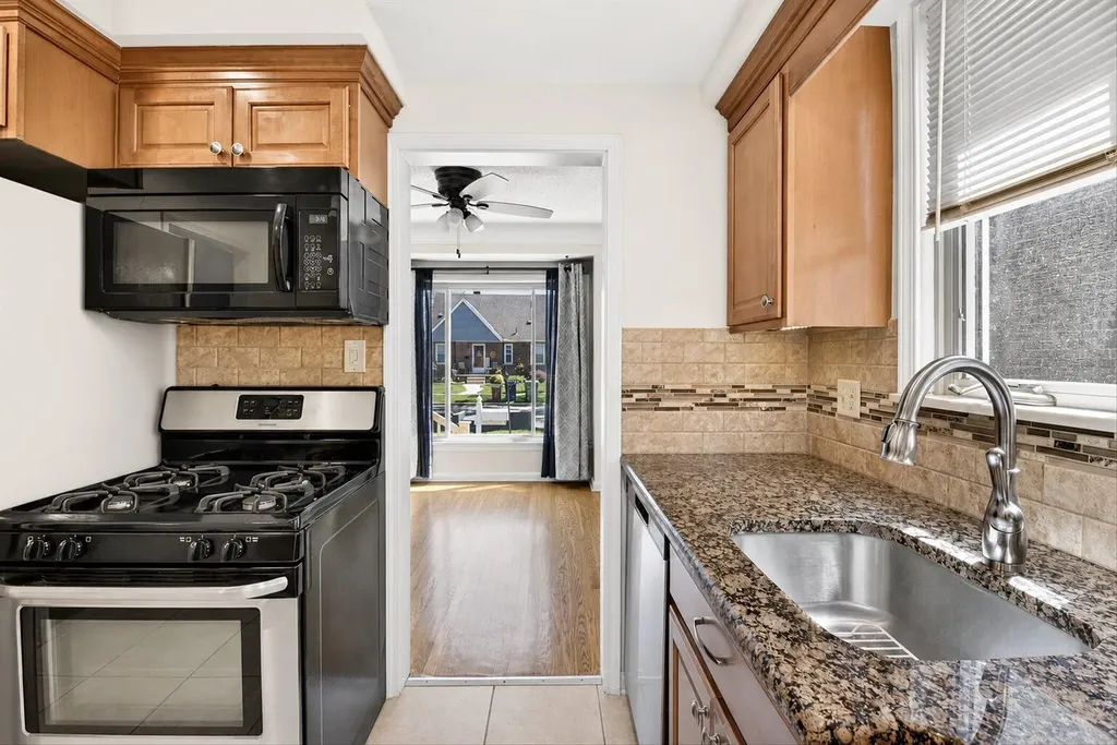 1426 Leblanc Street Lincoln Park City MI 48146