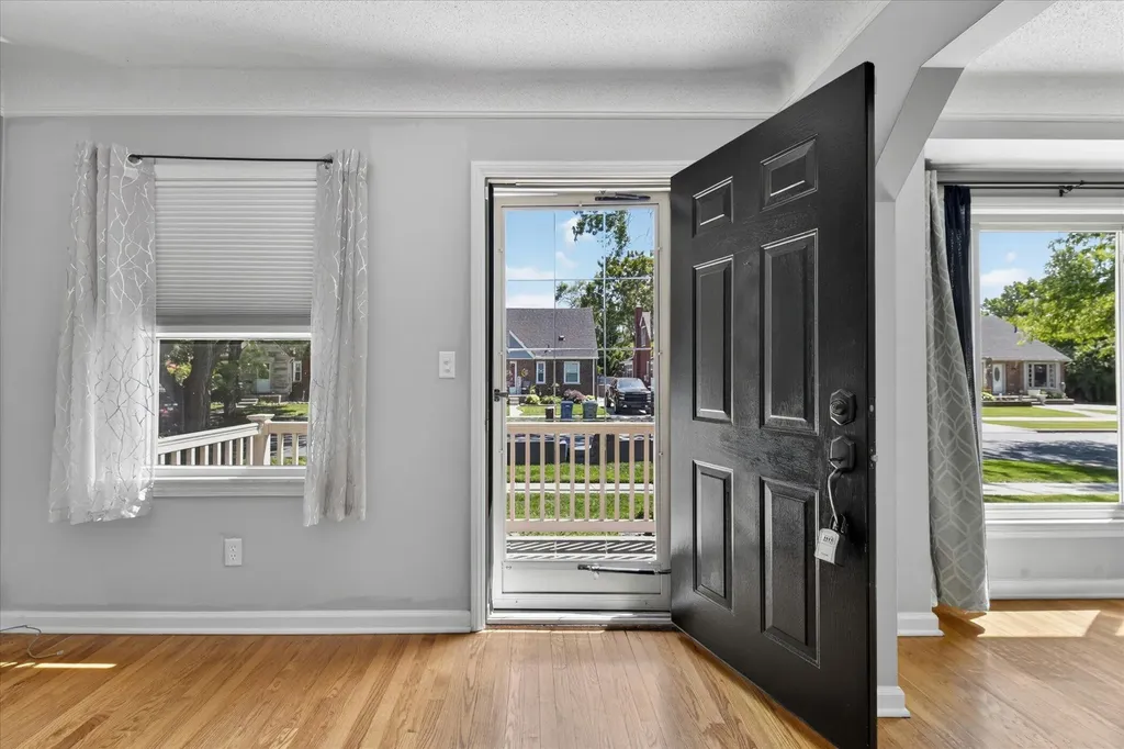 1426 Leblanc Street Lincoln Park City MI 48146