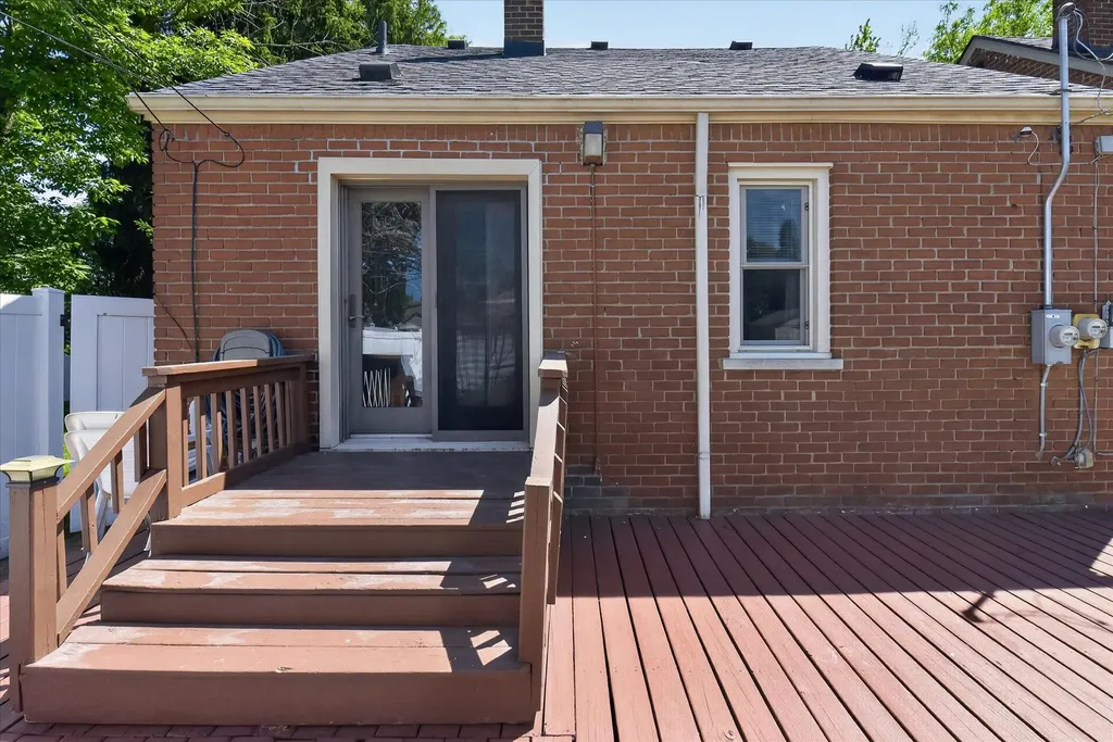1426 Leblanc Street Lincoln Park City MI 48146