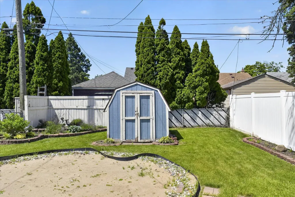 1426 Leblanc Street Lincoln Park City MI 48146