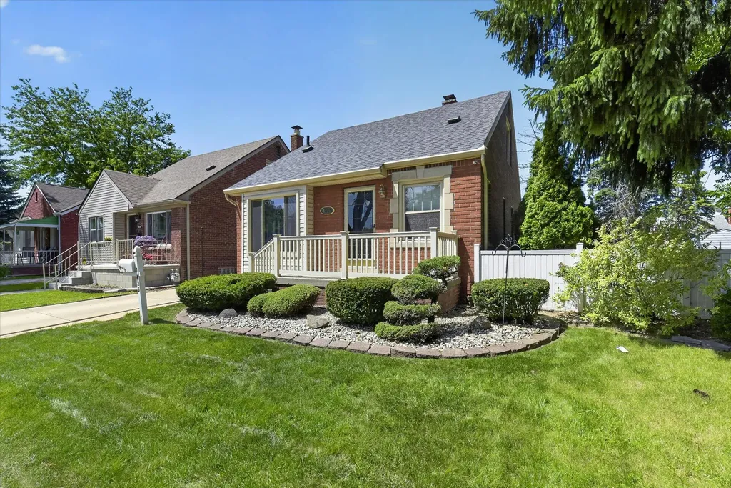 1426 Leblanc Street Lincoln Park City MI 48146