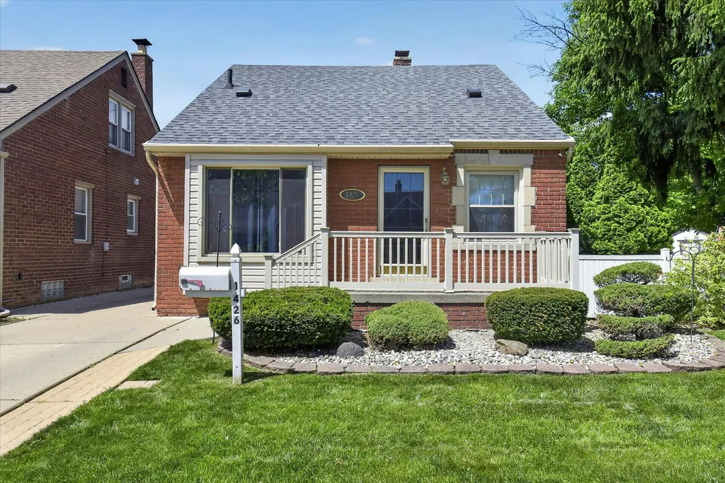 1426 Leblanc Street Lincoln Park City MI 48146