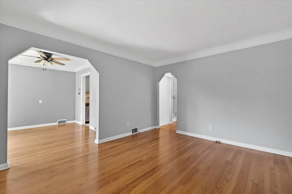 1426 Leblanc Street Lincoln Park City MI 48146