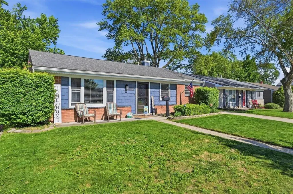 8210 N Henry Ruff Road Westland City MI 48185