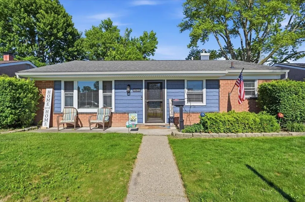 8210 N Henry Ruff Road Westland City MI 48185